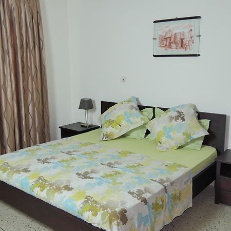 Bed and Breakfast Best View Ломе Екстер'єр фото